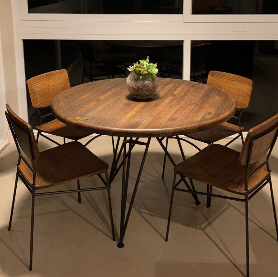 Mesa Newport em ambiente sustentável