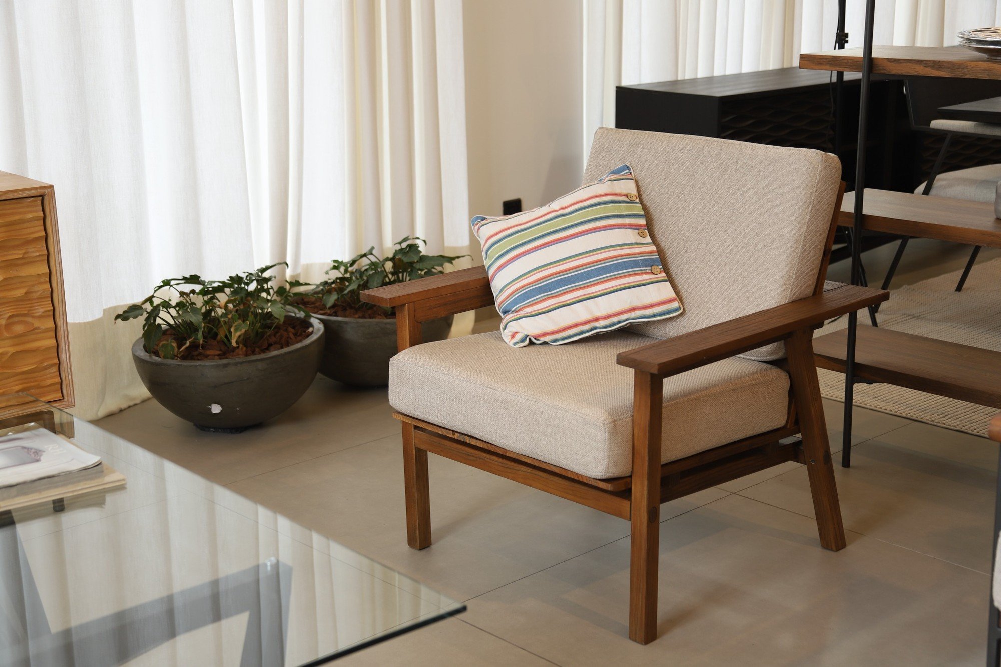 02 poltrona de madeira rustica pine