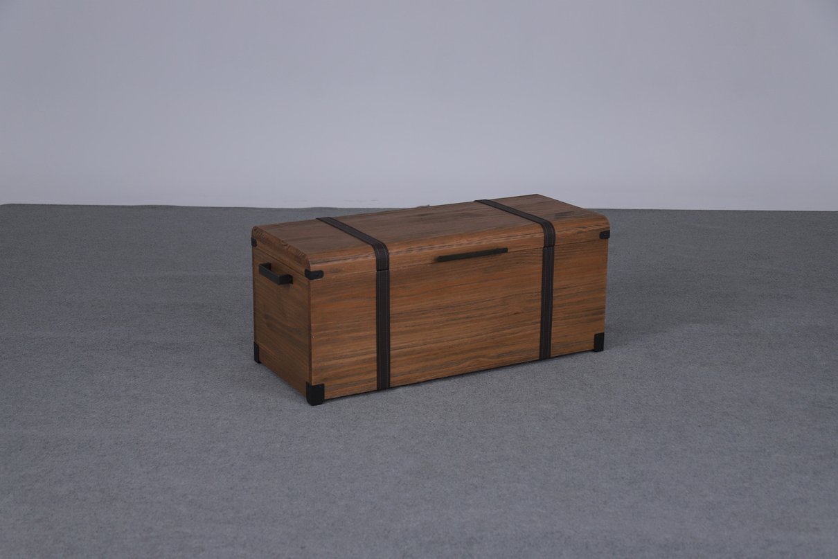 Baú Arcos — detalhes do metal e alças