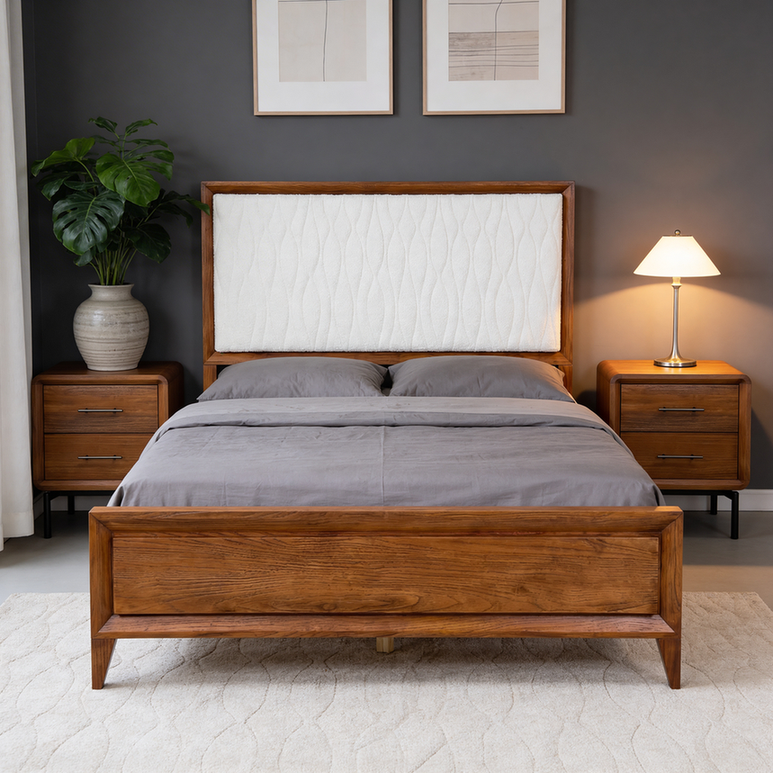 Cama Ligna em quarto moderno com acabamento em madeira maciça clara