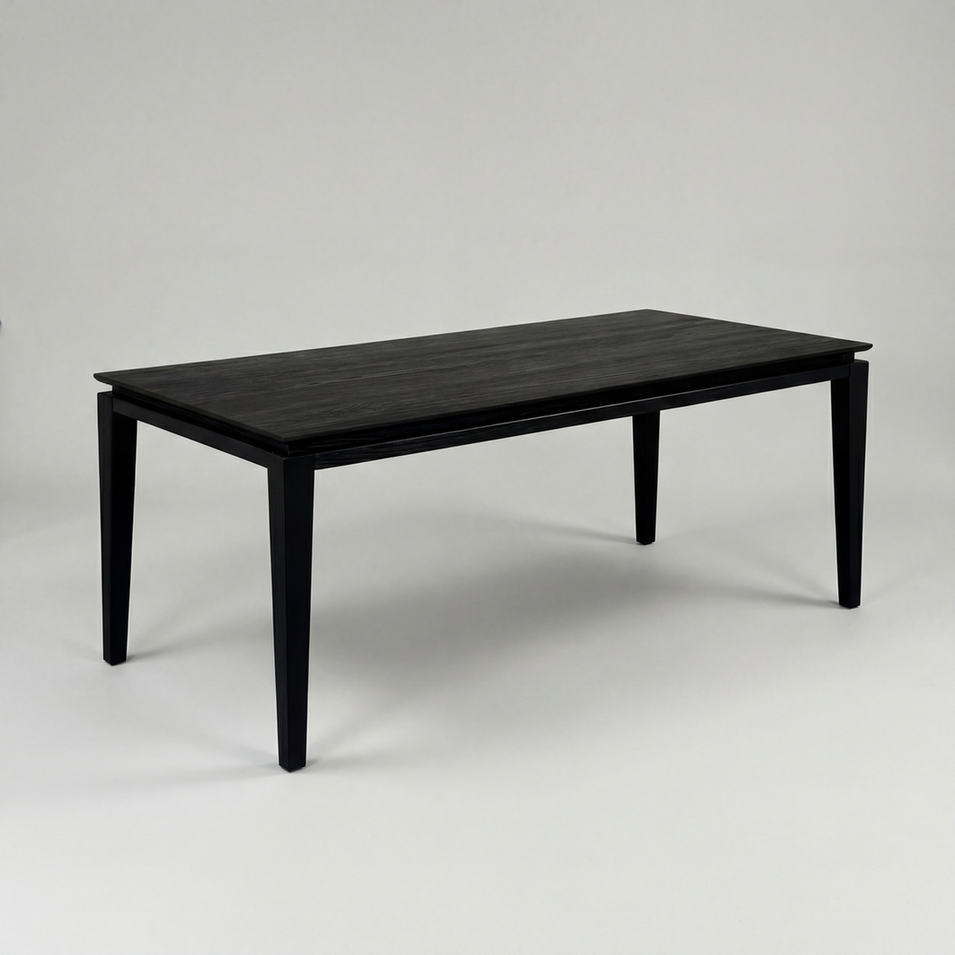 Mesa de jantar Harmony em madeira maciça Preto