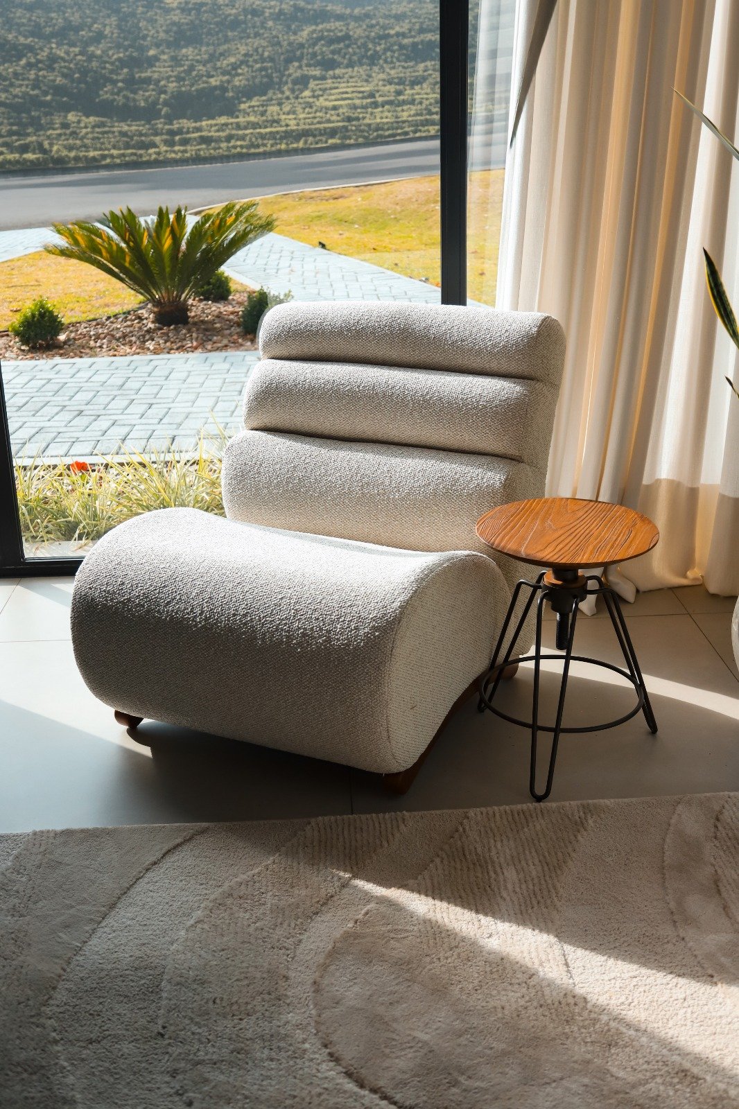 Detalhe do assento da poltrona Sterling