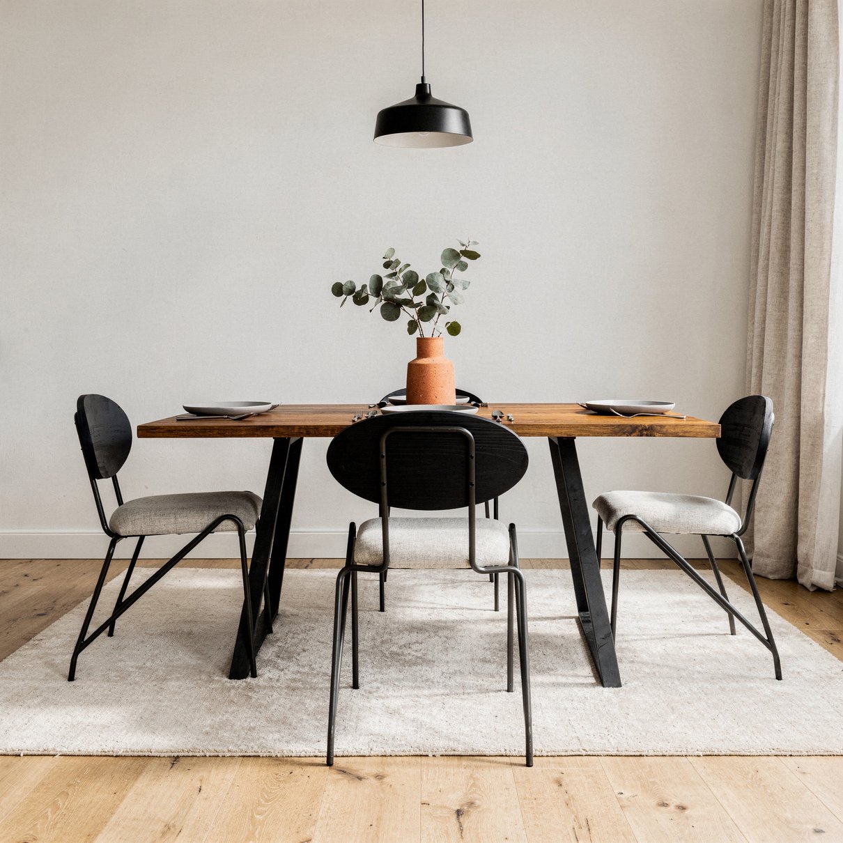 Conjunto Mesa de Jantar Indiana e 4 Cadeiras Amber