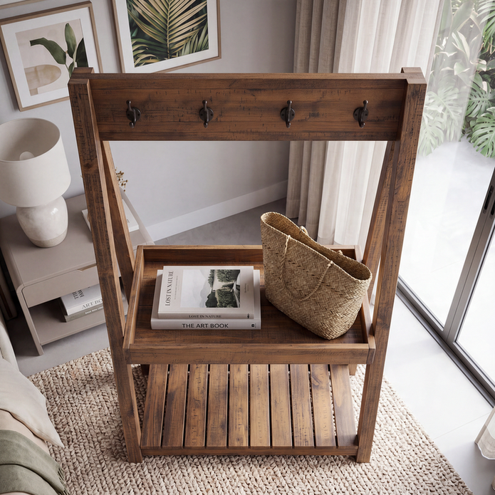 Cabideiro Hang Castanho em quarto com acabamento de madeira warm
